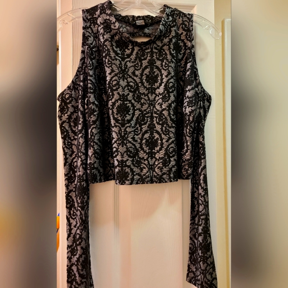 Cold shoulder top